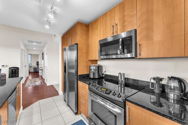 200 West Sahara Avenue 801, Las Vegas, NV 89102