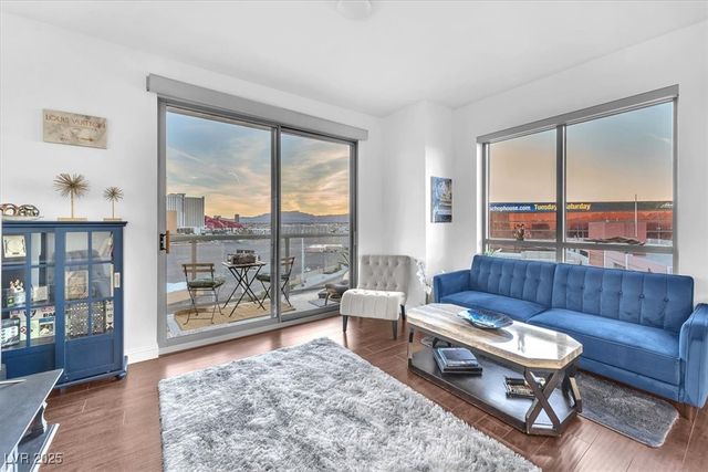 200 West Sahara Avenue 801, Las Vegas, NV 89102