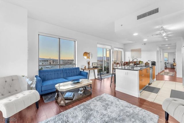 200 West Sahara Avenue 801, Las Vegas, NV 89102