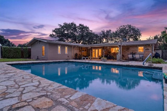 946 Carmel Pkwy, Corpus Christi, TX 78411