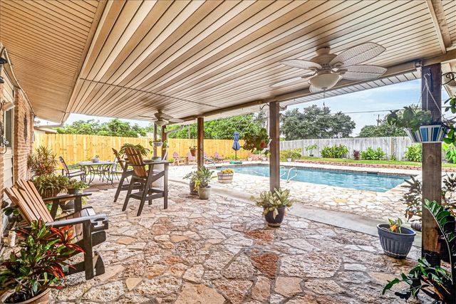 946 Carmel Pkwy, Corpus Christi, TX 78411