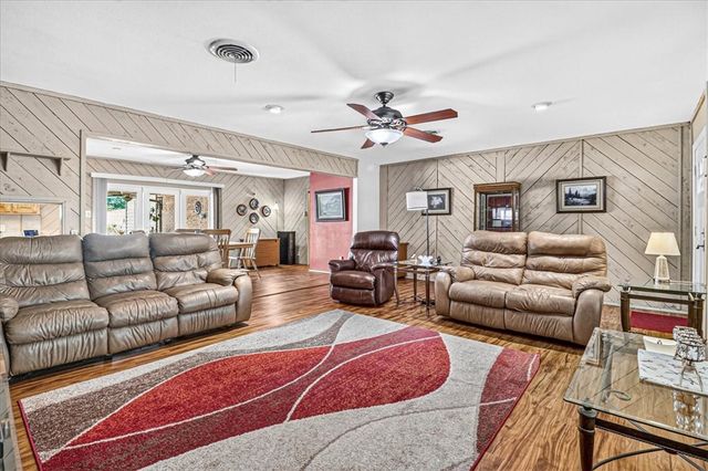 946 Carmel Pkwy, Corpus Christi, TX 78411