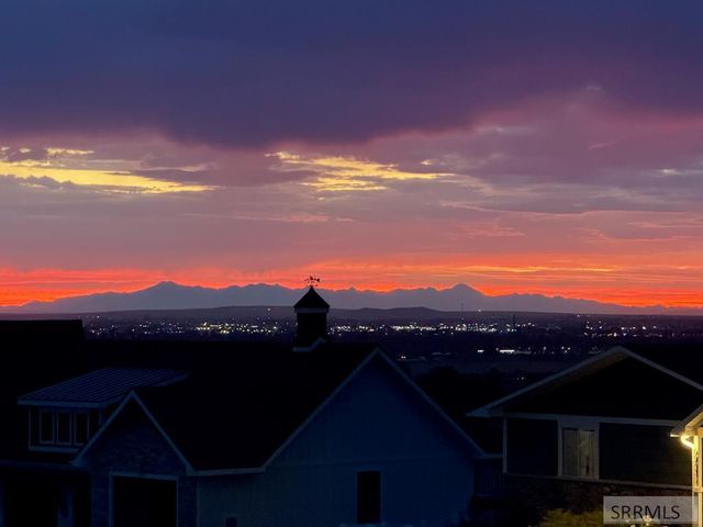 6560 E Crown Crescent, Ammon, ID 83406