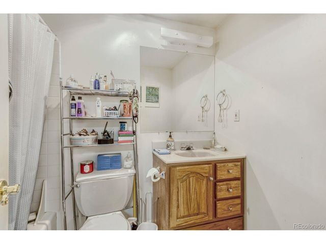 5254 S Espana St, Centennial, CO 80015