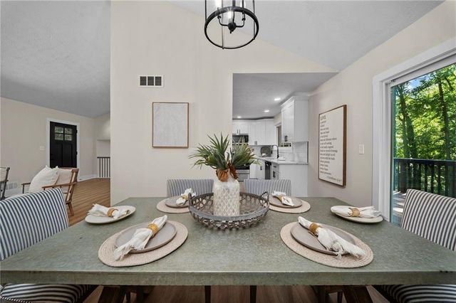 712 Overland Trail, Woodstock, GA 30189