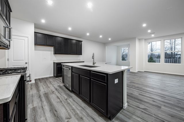 535 Watercress Drive 535, Aurora, IL 60504