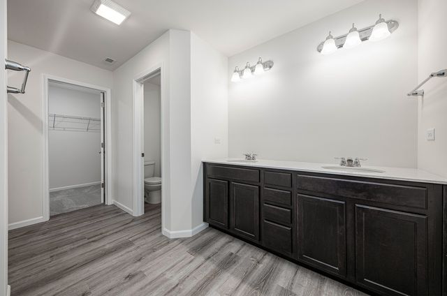 535 Watercress Drive 535, Aurora, IL 60504