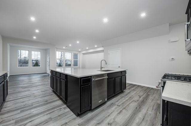 535 Watercress Drive 535, Aurora, IL 60504