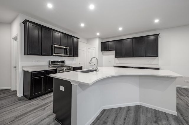 535 Watercress Drive 535, Aurora, IL 60504