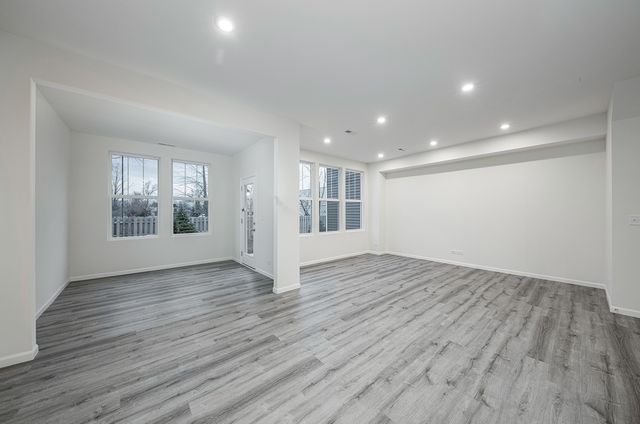 535 Watercress Drive 535, Aurora, IL 60504