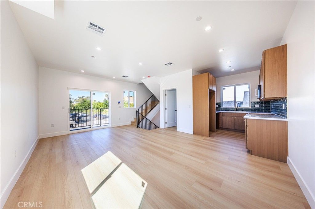 2426 S West View, Los Angeles, CA 90016 — photo 3
