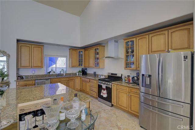 525 Stewart Canyon Road, Fallbrook, CA 92028