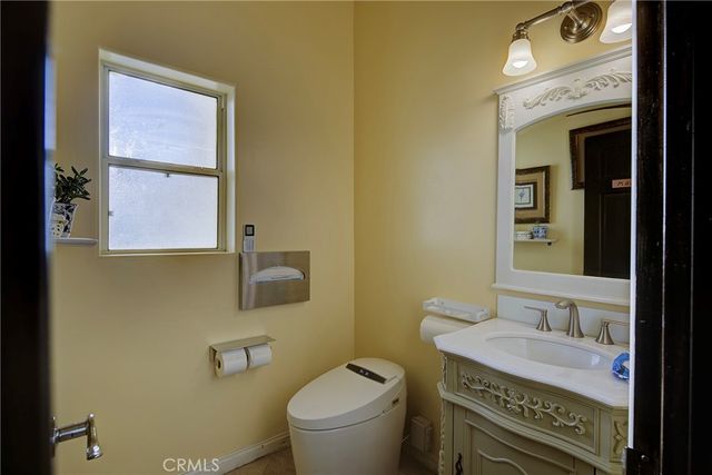 525 Stewart Canyon Road, Fallbrook, CA 92028