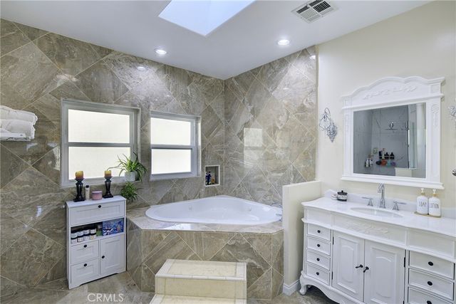 525 Stewart Canyon Road, Fallbrook, CA 92028