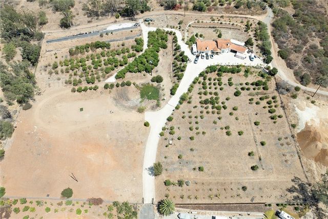 525 Stewart Canyon Road, Fallbrook, CA 92028