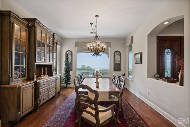 574 Williams Ranch Road, Bakersfield, CA 93308