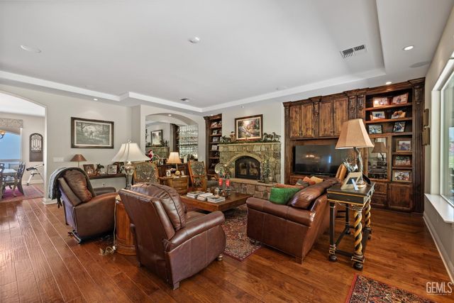 574 Williams Ranch Road, Bakersfield, CA 93308