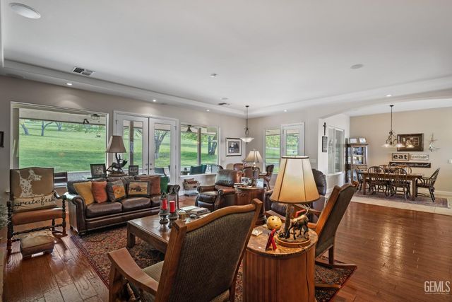 574 Williams Ranch Road, Bakersfield, CA 93308