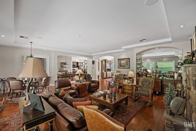 574 Williams Ranch Road, Bakersfield, CA 93308