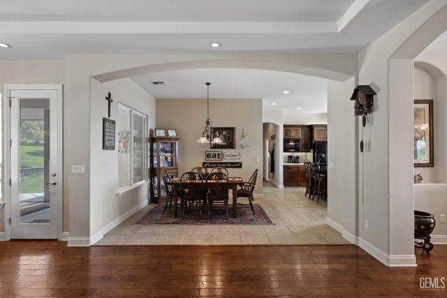 574 Williams Ranch Road, Bakersfield, CA 93308