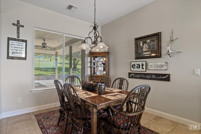 574 Williams Ranch Road, Bakersfield, CA 93308