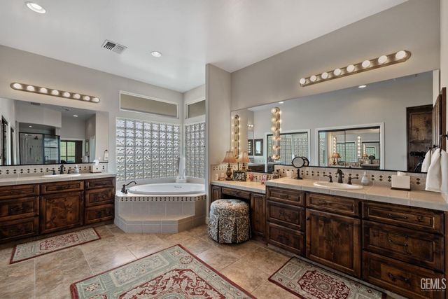 574 Williams Ranch Road, Bakersfield, CA 93308