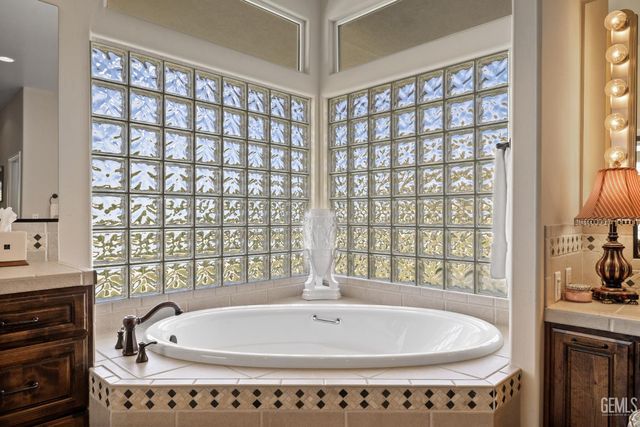 574 Williams Ranch Road, Bakersfield, CA 93308