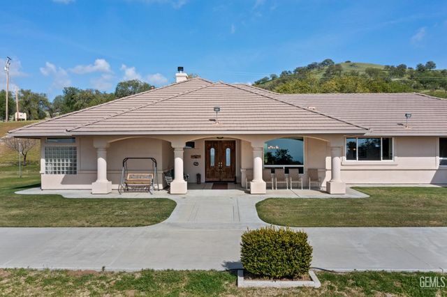 574 Williams Ranch Road, Bakersfield, CA 93308