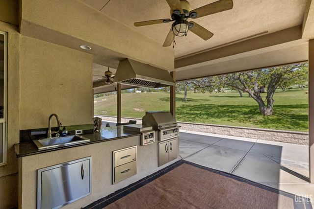 574 Williams Ranch Road, Bakersfield, CA 93308