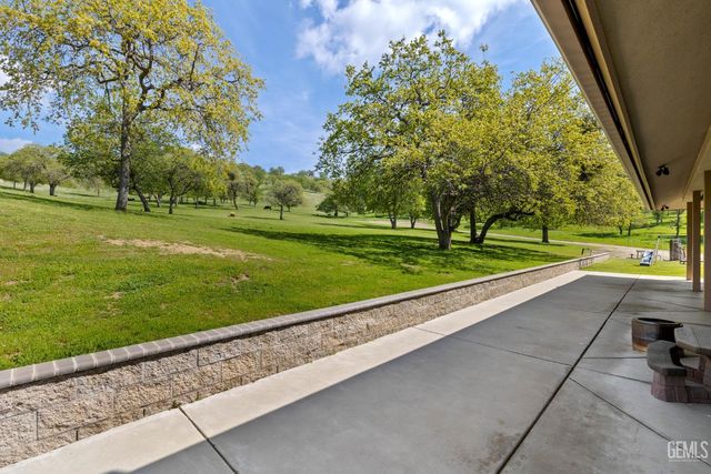 574 Williams Ranch Road, Bakersfield, CA 93308