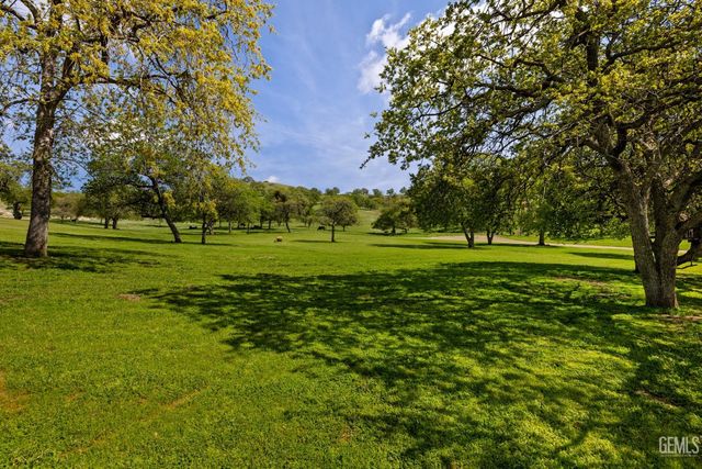 574 Williams Ranch Road, Bakersfield, CA 93308