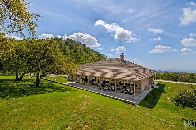 574 Williams Ranch Road, Bakersfield, CA 93308