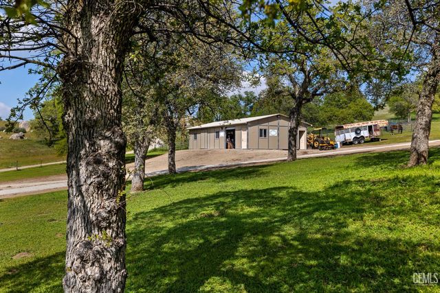 574 Williams Ranch Road, Bakersfield, CA 93308