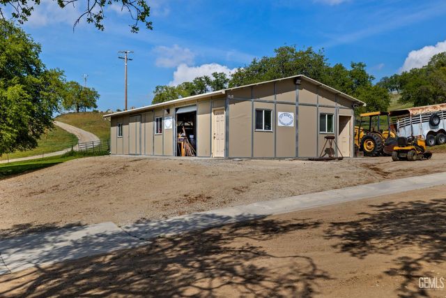 574 Williams Ranch Road, Bakersfield, CA 93308