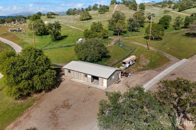 574 Williams Ranch Road, Bakersfield, CA 93308