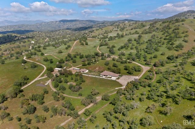 574 Williams Ranch Road, Bakersfield, CA 93308