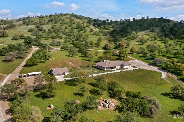 574 Williams Ranch Road, Bakersfield, CA 93308