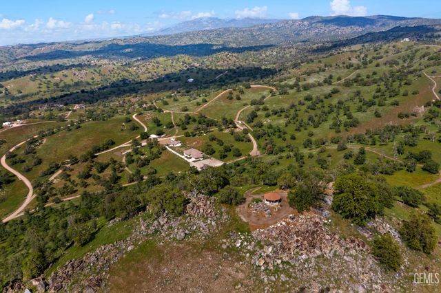 574 Williams Ranch Road, Bakersfield, CA 93308