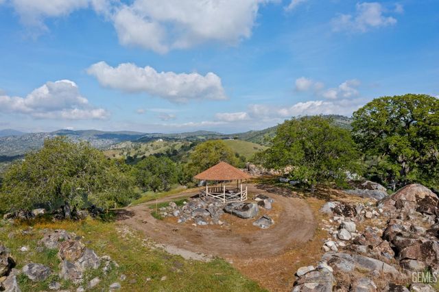 574 Williams Ranch Road, Bakersfield, CA 93308