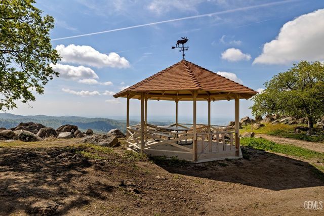 574 Williams Ranch Road, Bakersfield, CA 93308