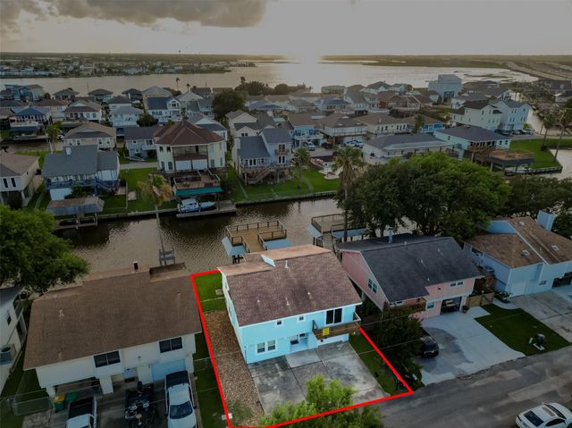 4 N Sandpiper Street, La Marque, TX 77568