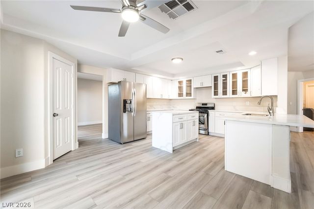 1846 Autumn Gold Avenue, Las Vegas, NV 89123