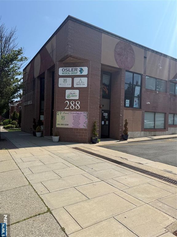 288 Boulevard, Hasbrouck Heights, NJ 07604