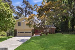5642 Breezy Court SW, Lilburn, GA 30047