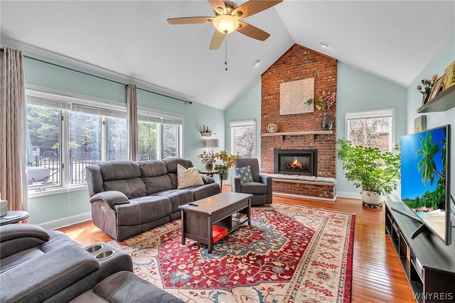 19 Braunview Way, Orchard Park, NY 14127