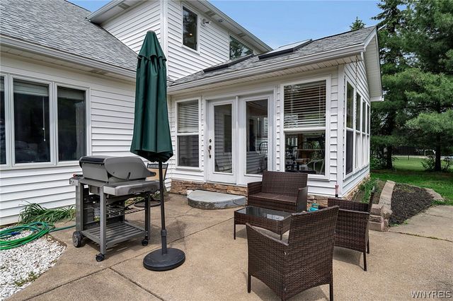 19 Braunview Way, Orchard Park, NY 14127