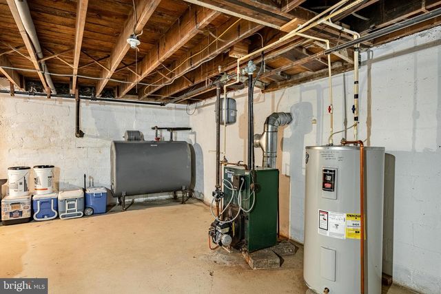 913 CALN MEETINGHOUSE RD, Coatesville, PA 19320