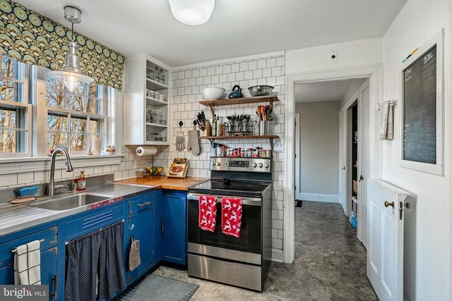 913 CALN MEETINGHOUSE RD, Coatesville, PA 19320