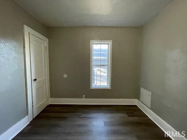 1337 N Adams Street, South Bend, IN 46628