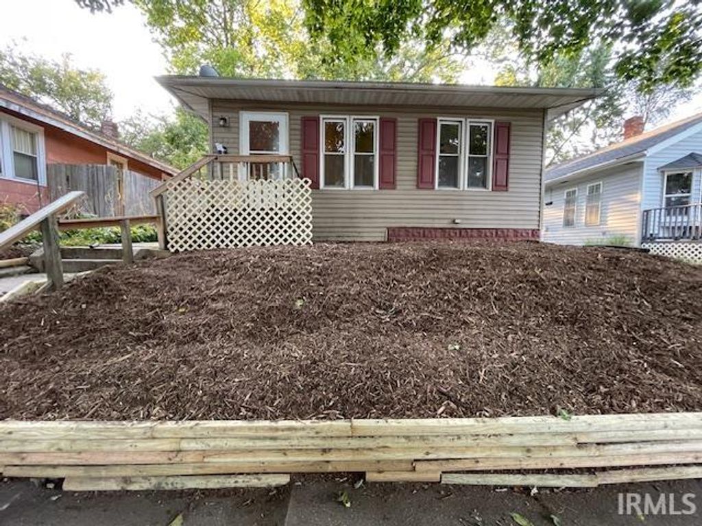 1337 N Adams Street, South Bend, IN 46628